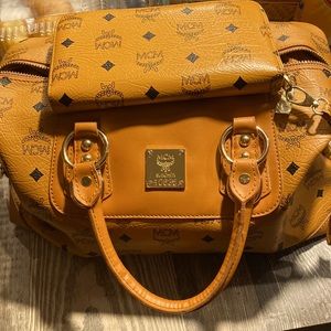 Real MUNCHEN Purse and wallet new